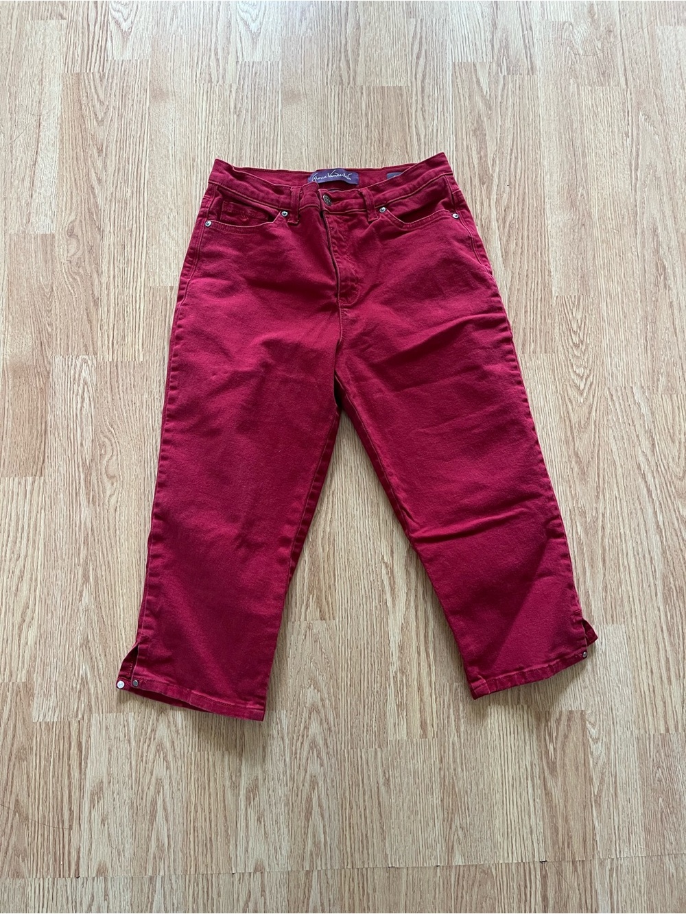 y2k gloria vanderbilt red capris size 8 30” with pockets